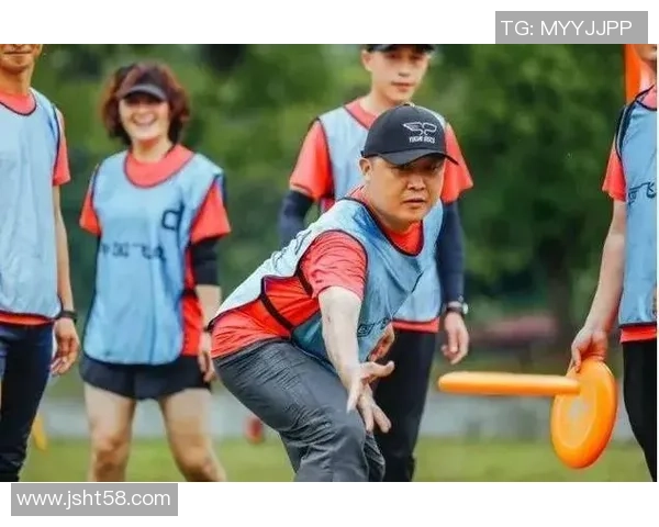 李丽独家分享飞盘技巧与心得体会助你轻松掌握这项运动的乐趣与魅力